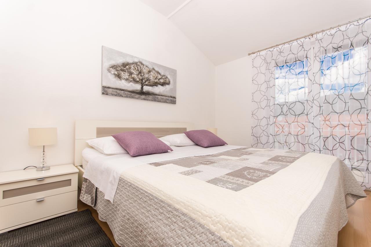 Apartments Barba Trogir Exterior photo