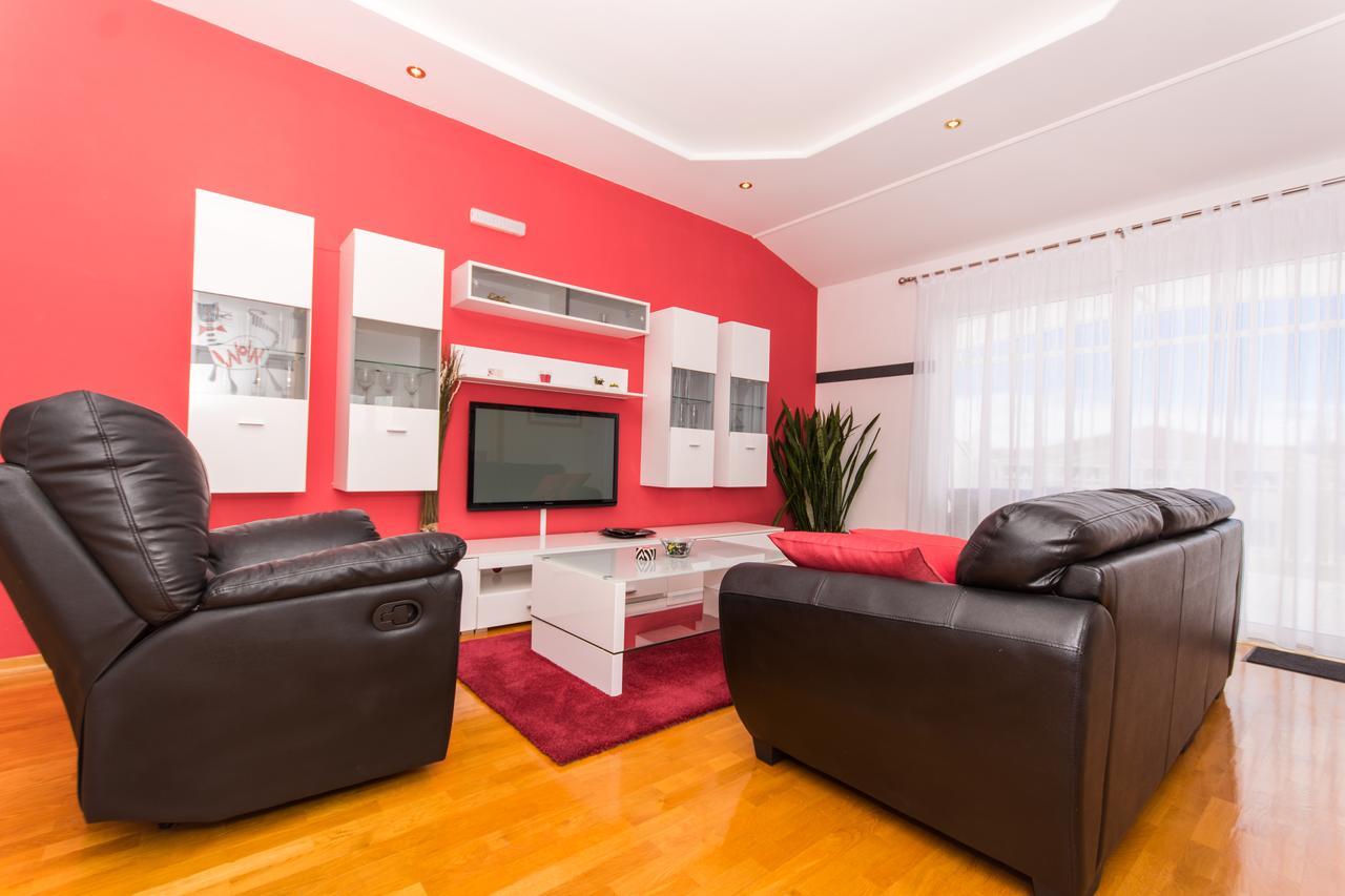 Apartments Barba Trogir Exterior photo